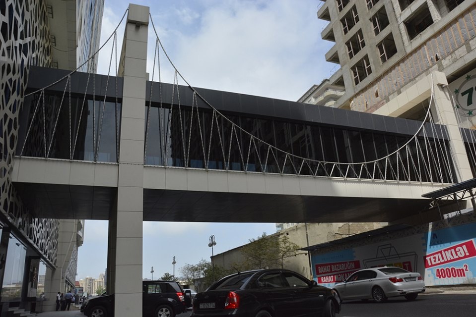 Park Azure körpüsü